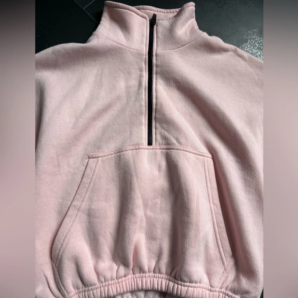 PrettyLittleThings Cropped Sweatshirt, Baby Pink, Size M - Picture 2 of 10